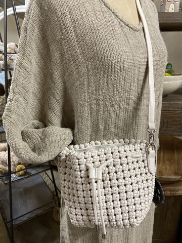 MINDY WHITE BUCKET BAG