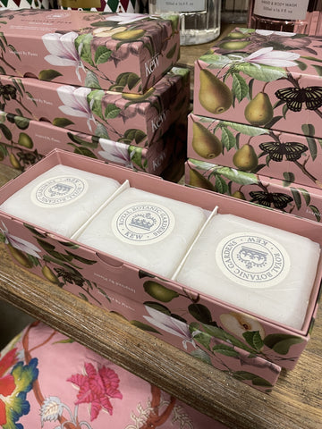 SOAP GIFT SET KEW MAGNOLIA & PEAR 