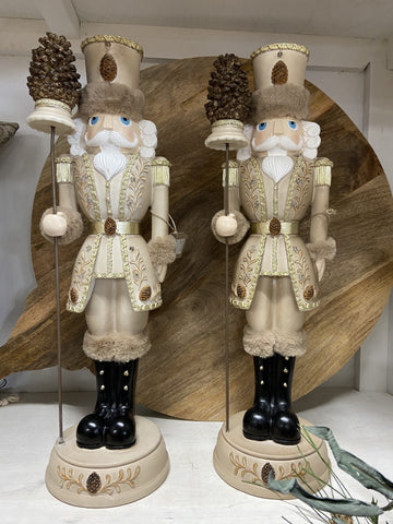  LED NATURAL NUTCRACKER 51CM