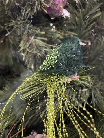 BIRD CLIP ON EMERALD VELVET