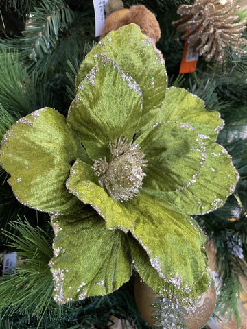 MAGNOLIA CLIP ON VELVET SAGE