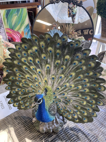 PEACOCK OPEN TAIL STATUE 